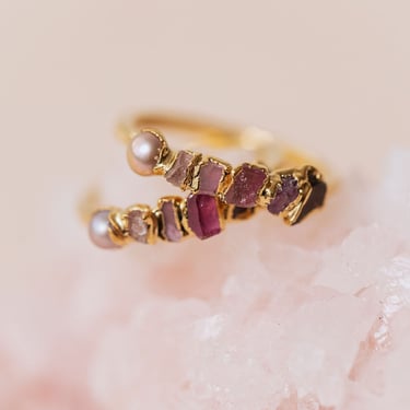 raw pink tourmaline ring, pink pearl ring, july birthstone ring for mom, pink crystal ring, family birthstone ring, ruby birthstone ring 