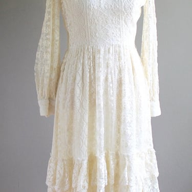 1970-  Wedding Dress - Lace Dress - Elopement Dress - Long Sleeve - Small -XS - Short Wedding Dress - Reception Dress  - Size 2-4 - 6 