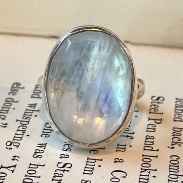 Levo Sterling Band - Moonstone - Size 5.25