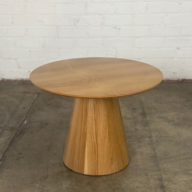 Conoid side table in white oak 