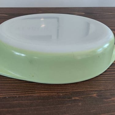 Pyrex Lime Green Cake Pan 