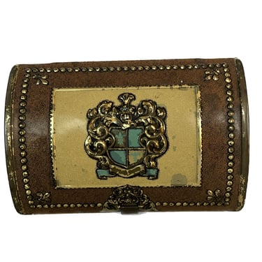 Coat of Arms Metal Box, Vintage Treasure Box, Royal Crest Fleur De Lis Box, Vintage Royal Decor, Fleur De Lis Decor, 60s Metal Jewelry Box 