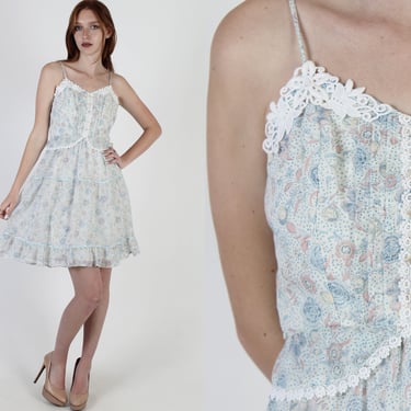 Peplum Summer Wedding Dress / Vintage 70s White Lace Trim / Whimsical Floral Bridesmaids Mini Dress 