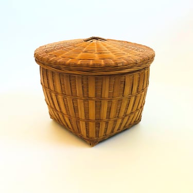 Vintage Lidded Wicker Basket 