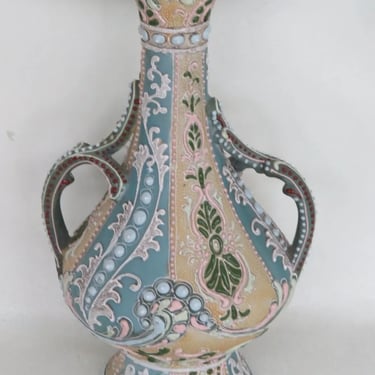Moriage Nippon Style Hand Painted Double Handled Vase 2892B
