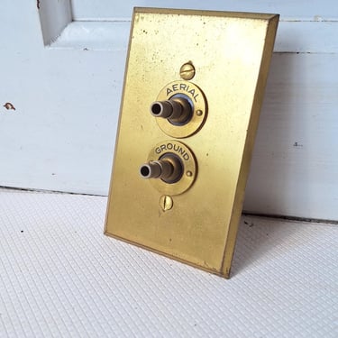 NOS Brass Radio Outlet Aerial Ground Switchplate, Brass Switch Plate Cover for Radio Outlet, Vintage Radio Outlet 062804 