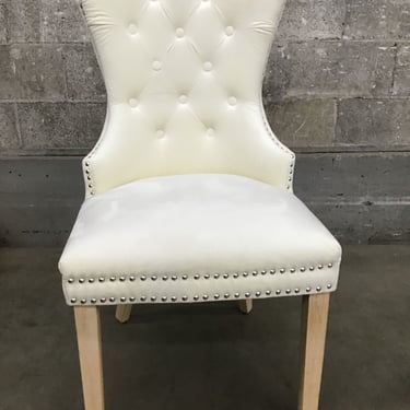 Living Room Chair (Seattle)