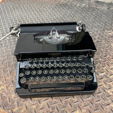 Typewriter by Corona & LC Smith 1C 'Flat top' c. 1938
