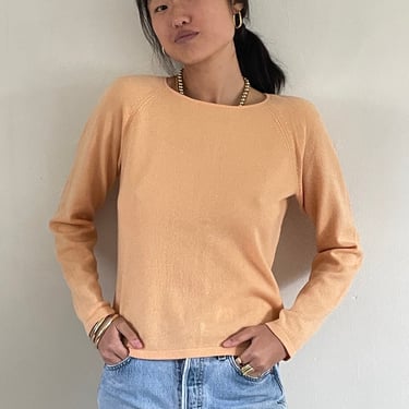 90s cashmere sweater / vintage peach 100% cashmere cropped crewneck pullover raglan sleeve capsule wardrobe apricot sweater | Medium 