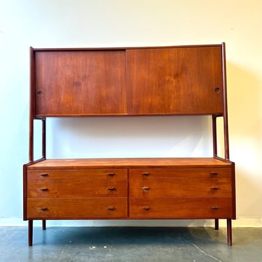 Danish MCM Teak Hans Wegner for Ry Mobler Floating Hutch 