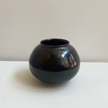 Black Oxidized Bulb Vase