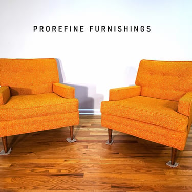 Mid Century Pair of Lounge Chairs 
