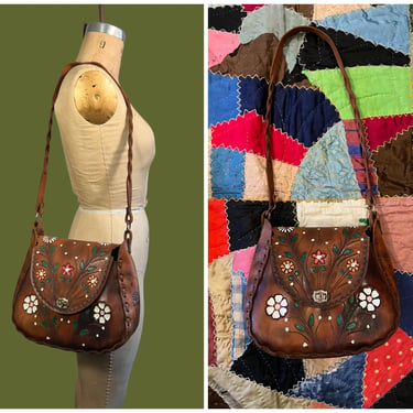 FLORAL MAGIC Vintage 1970s Floral Leather Mexican Purse | 70s Hand tooled Shoulder Bag | Boho, Hippie, Southwestern 