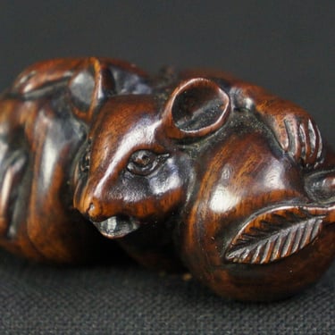 Japan Netsuke wood Nezumi Dorobo mouse 1970 hand craft 