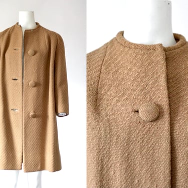 1960s Herringbone Wool Swing Coat in Tan Camel - Vintage Single Breasted Collarless Button Front Coat with Pockets - Large 