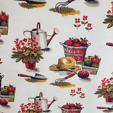 Vintage 1950's Novelty Print Fabric / 60s Tomato Gardening Floral Fabric 