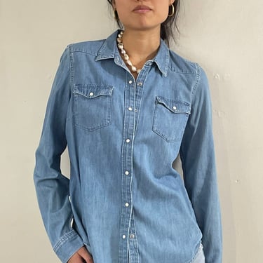 90s denim shirt / vintage Calvin Klein faded light wash denim snap front fitted cropped work western pocket over shirt | Small 