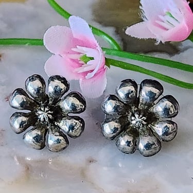 Sterling Flower Earrings~Sterling Silver 925 Studs~Vintage Earrings 