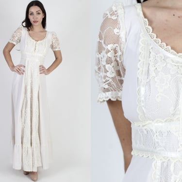 Vintage 70s Darling Prairie Dress / Ivory Floral Lace Country Style Outfit / Short Sheer Sleeve Wedding Dress / Lace Up Corset Bodice Maxi 