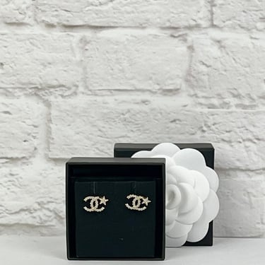 Chanel 22S Crystal Star CC Logo Stud Earrings, Gold-tone -Crystal