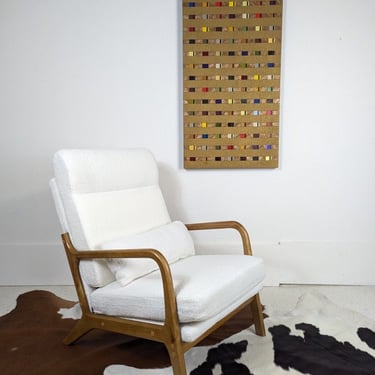 New MCM Style Bright White Boucle Comfy Lounge Chair