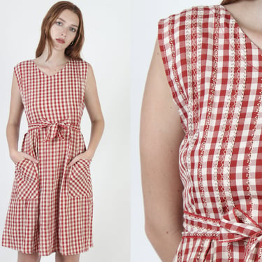White Red Gingham Dress / Vintage 90s Americana Dress / Large Hip Patch Pockets / Checkered 1990s Babydoll Mini Dress 