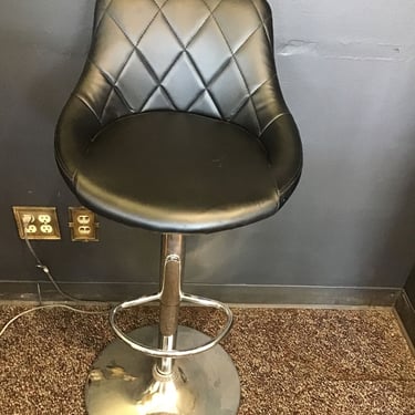 Tufted Black Faux Leather Stool (Seattle)