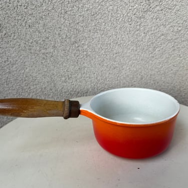 Vintage Descoware cookware white orange pot with wood handle SC-14 7/8 qt 
