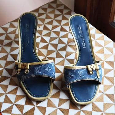 Vintage Louis Vuitton by Marc Jacobs Y2K Blue Denim Monogram Kitten Heels with Flower Charm + Bow sz 38.5 LV Logo 2000s 