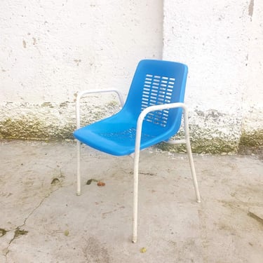 Vintage Blue Plastic Chair / Patio Chair / Beach Chair / Blue Plastic Chair / Yugo Design / Retro Chair / Space Age / Yugoslavia '60s '70s 