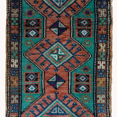 Vintage Turkish Mini Rug No. 556 | 1'10 x 2'7