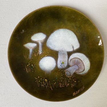Mid Century Mushroom Enamel Plate By M. Ratcliff, Stone Mountain Georgia, Dark Moss Green And White, 7