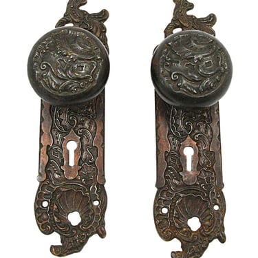 Antique Belfort Rococo Reading Doorknob Set