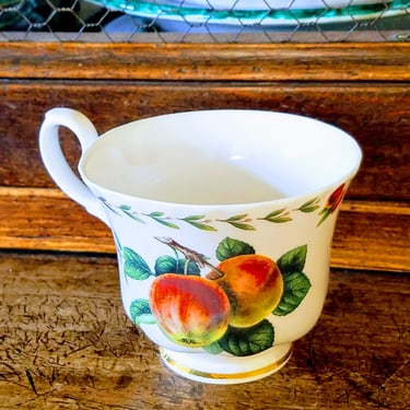 Redouté  Fruit Bone China Tea Cup Peaches~Vintage Roy Kirkham Fine Bone China made in England~JewelsandMetals 
