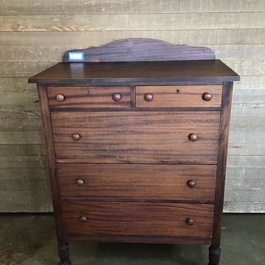 Mahogany Dresser (Tacoma)