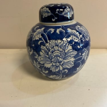 Blue Chinoiserie Ginger Jar with Bulb Lid