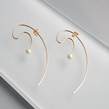 8.6.4. Pearl Threader Earrings