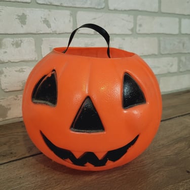 Vintage Plastic Halloween Pumpkin Jack O Lantern Bucket Treats 