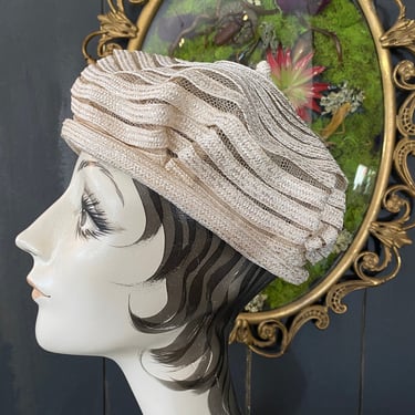 1950s beret, ivory straw, striped netting, vintage hat, Hattie Carnegie, summer hat, asian style, raffia, avant garde style 
