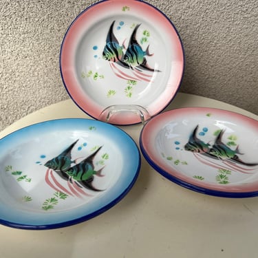 Vintage enamelware metal salad bowls plates set 6 angel fish theme by Diamond 