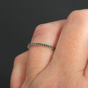 14K White gold blue Sapphire band ring sz. 7 