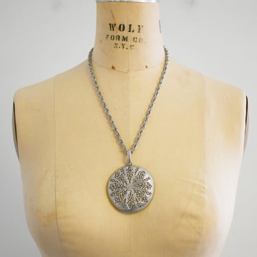 1960s Silver Filigree Circle Pendant and Chain Necklace 