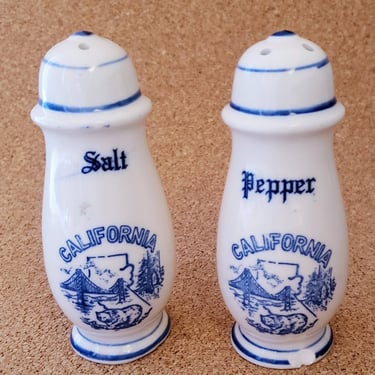 Vintage 1960s California Souvenir  Golden Gate Bridge Salt and Pepper Shakers Blue and White Delft Kitchenware 