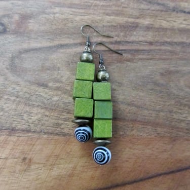 Agate and green wooden earrings 