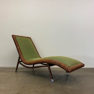 Ribbed Rattan chaise lounge 
