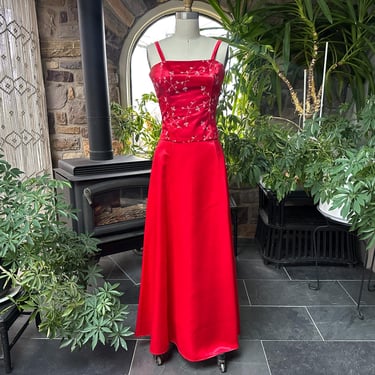 jessica mcclintock red dress for Gunne Sax 90s  The Brooklyn Vintage Club Gunne Sax Red Chiffon Dress