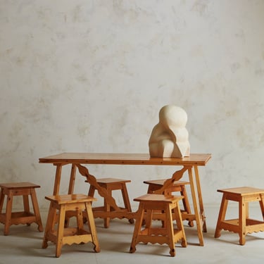 Brutalist Pine Wood Dining Table with Five Stools, Italy 1950s