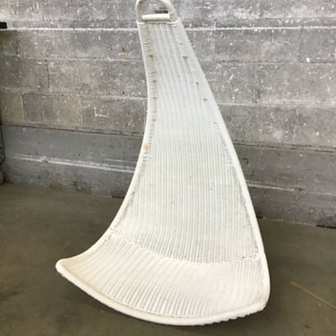 Hanging Plastic Wicker Patio Chair (Seattle)