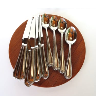 Vintage 26 Piece Reed and Barton Domain Spoon and Knife Set, 18/10 Stainless Steel Mixed Cutlery Set 