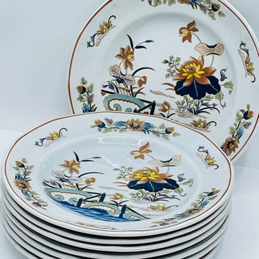 Set of 7 Wedgwood Lotus 6 1/8 Bread & Butter Plates Georgetown Collection 